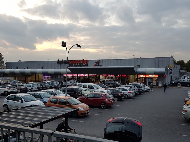 Rapid Pare-Brise Ferrières présent chez Intermarché Saint-Thibault des Vignes